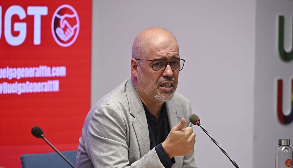 CCOO y UGT exigen subir el salario mínimo en un 7% en 2027 mientras organizan la huelga general