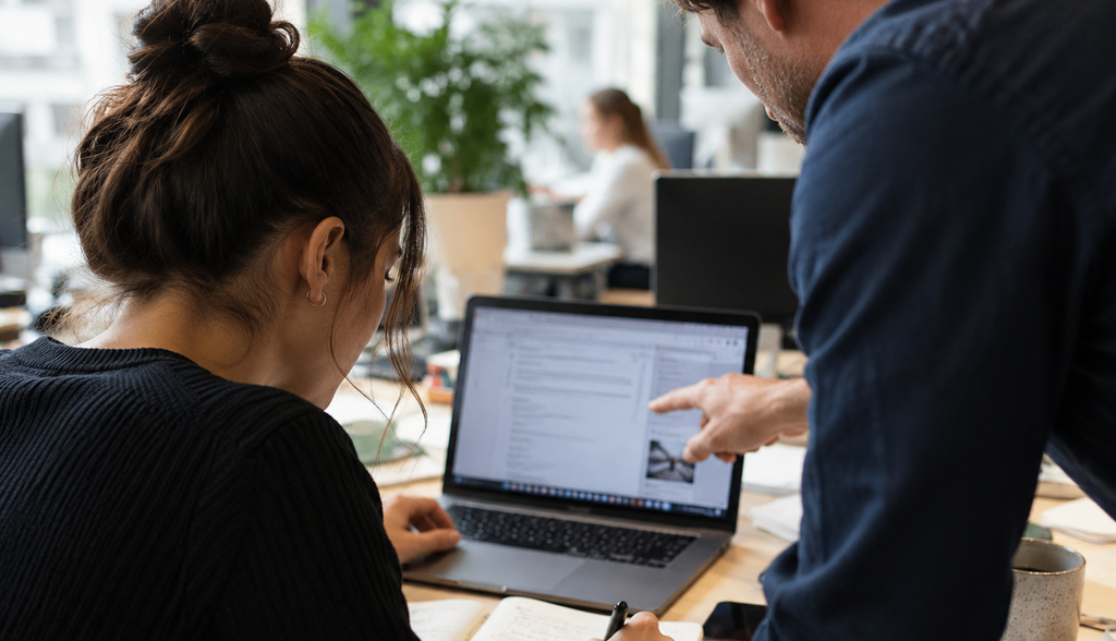 La IA eleva el listón del primer empleo y obliga a replantear cómo se forma el talento júnior