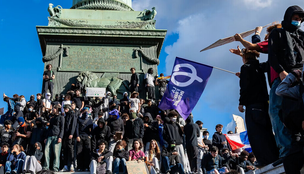 Los estudiantes franceses nos muestran cómo se manifiesta la protesta en la era del espectáculo viral
