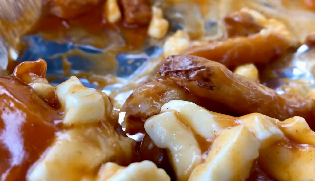 He aquí por qué la poutine se ha convertido en el nuevo plato nacional de Quebec