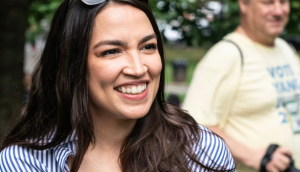 Alexandria Ocasio-Cortez está congelando sus óvulos; esto es lo que debes tener en cuenta si estás pensando en hacer lo mismo