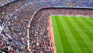 50 000 móviles sonando en el Camp Nou: ¿estamos aprendiendo a ignorar las alertas?