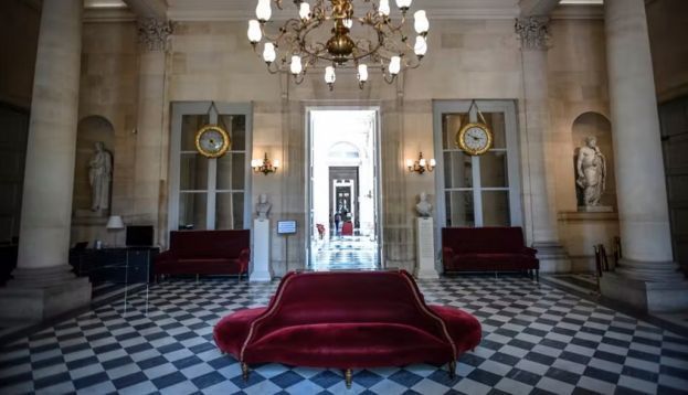 Qui seront les prochains députés à déambuler dans la Salle des Quatre Colonnes ? La possibilité d'une majorité présidentielle n'est pas complètement acquise au 9 juin 2022. Stéphane de Sakutin / AFP