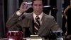 Le comédien Chevy Chase parodiant le président Gerald Ford. NBC