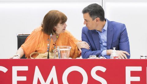 El secretario general del PSOE y presidente del Gobierno, Pedro Sánchez, preside la reunión de la Ejecutiva Federal del PSOE en la sede socialista de la calle Ferraz. / Foto: Eva Ercolanese - PSOE.