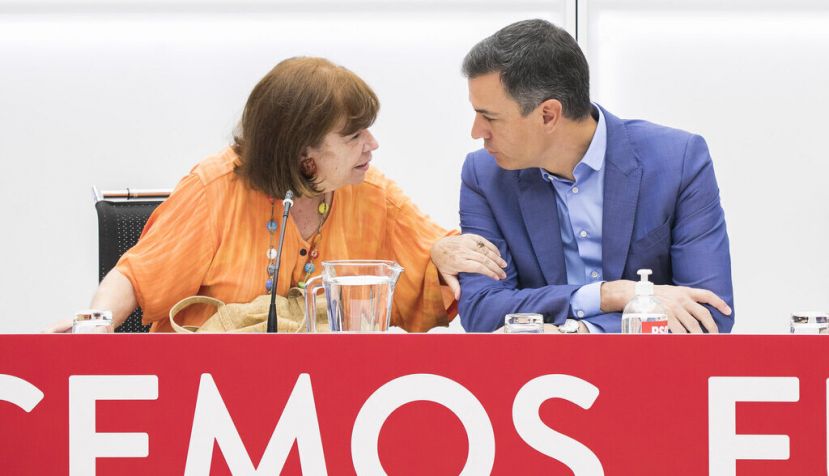 El secretario general del PSOE y presidente del Gobierno, Pedro Sánchez, preside la reunión de la Ejecutiva Federal del PSOE en la sede socialista de la calle Ferraz. / Foto: Eva Ercolanese - PSOE.