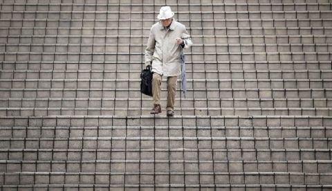 El envejecimiento activo busca la participación social de las personas mayores. Este concepto es cada vez más visible en la sociedad. EFE/Kiyoshi Ota