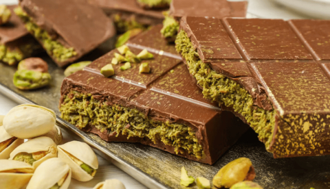 Tabletas de chocolate Dubái. New Africa/Shutterstock