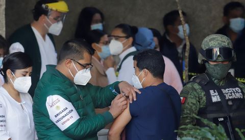 América rompe récord: 2,5 millones de casos nuevos de covid-19 en una semana
