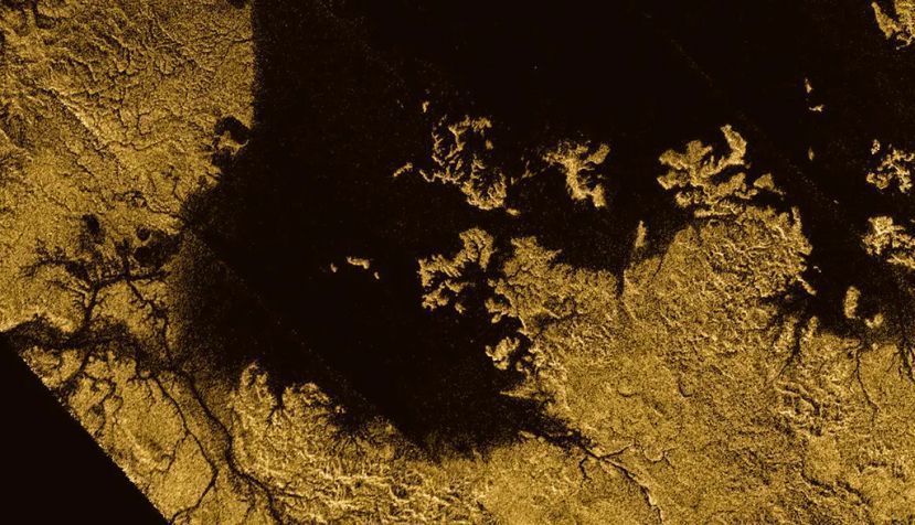 El mar de Ligeia, en Titán. NASA/JPL-Caltech/ASI/Cornell