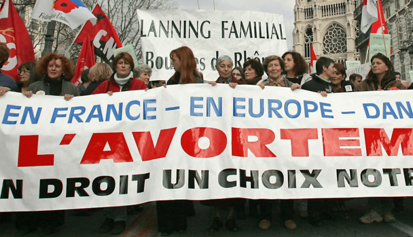 Cortège, le 15 janvier 2005, sur la Canebière à Marseille (Bouches-du-Rhône), dans le cadre de la manifestation nationale pour le trentième anniversaire de la loi Veil. Boris Horvat/AFP