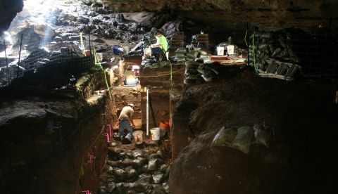 Vista de las excavaciones en la cueva de Hall de Texas. EFE/ Foto cedida por Michael Waters, Texas A&amp;M University.