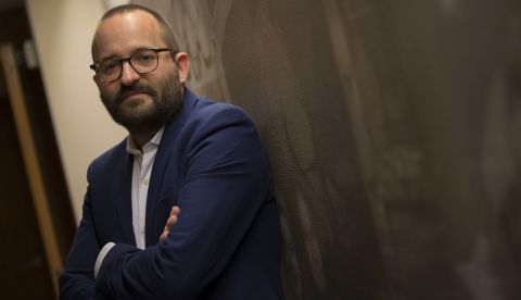 El director de cine Fernando González Molina. EFE/Villar López/Archivo