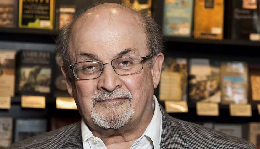 El escritor Salman Rushdie fotografiado en Londres en 2017. Grant Pollard / AP