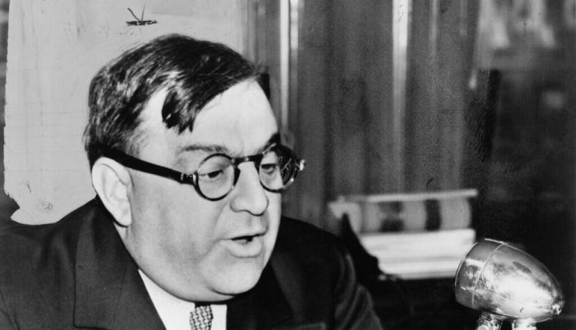 Fiorello La Guardia en su programa Talk to the People en la radio WNYC.
