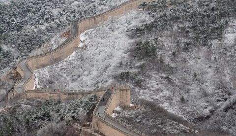 Descubren una armería y bombas de la dinastía Ming en el tramo pequinés de la Gran Muralla