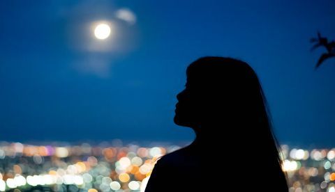 ¿Nos quita el sueño la luna llena?