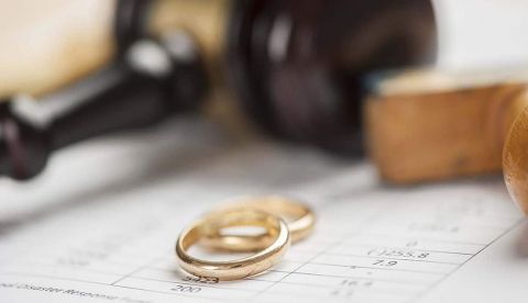 Bodas y divorcios a la baja