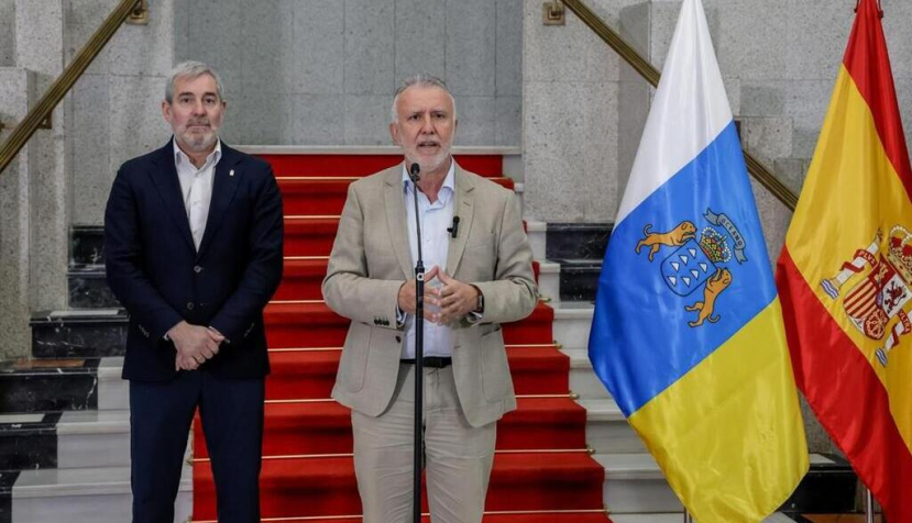 El ministro de Política Territorial y Memoria Democrática, Ángel Víctor Torres, y el presidente de Canarias, Fernando Clavijo. / © lamoncloa.gob.es. Ministerio de la Presidencia.