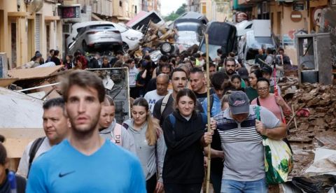 El pueblo salva al pueblo, gobierno mediante