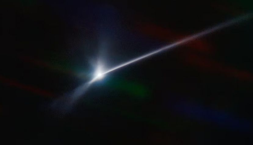 Imagen de la cola de escombros que dejó el asteroide Dimorphos tras el impacto de la nave DART. NSF/NOIRLAB (NSF/NOIRLAB) CTIO/NOIRLab/SOAR/NSF/AURA/T. Kareta (Observatorio Lowell), M. Knight (Academia Naval de EE. UU.) Procesamiento de imágenes: TA Rector (Universidad de Alaska Anchorage/NOIRLab de NSF), M. Zamani y D. de Martin (NOIRLab de NSF), CC BY-SA