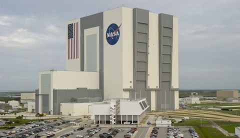 La NASA ha dado a conocer el primer conjunto de datos recogidos durante una primera aproximación de la cápsula New Horizons, en el día de Año Nuevo, al objeto ubicado en el Cinturon de Kuiper, una región exterior del sistema solar en la cual abundan los cuerpos rocosos helados. EFE/Archivo 	   
