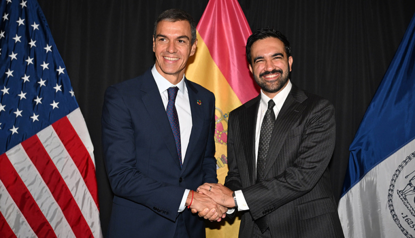 El presidente del Gobierno, Pedro Sánchez, y el alcalde de Nueva York, Zohran Mamdani, en la residencia oficial del alcalde. | Pool Moncloa / Borja Puig de la Bellacasa. Gracie Mansion, Nueva York (Estados Unidos) - 23.9.2026