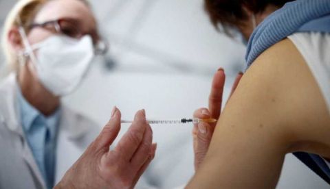 Vacunas y vigilancia integrada de gripe y SARS-CoV-2, claves para el invierno