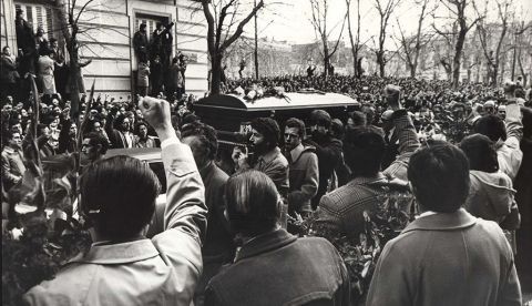 Funeral por las víctimas asesinadas en el asalto al despacho de abogados laboralistas de Atocha el 24 de enero de 1977.