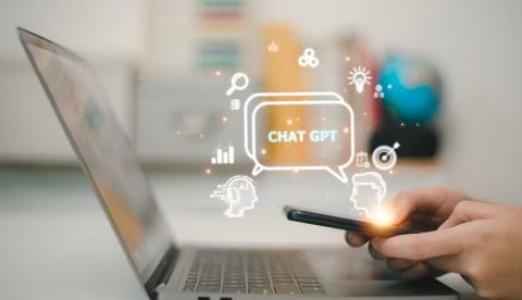 Google lanza su nuevo robot de chat llamado Bard para competir con ChatGPT