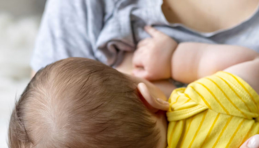 La leche materna puede reducir la resistencia a antibióticos