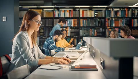 Cómo detectar a las estudiantes ‘impostoras’ y a los estudiantes ‘invulnerables’