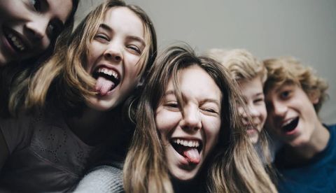 Una mirada urgente a la adolescencia