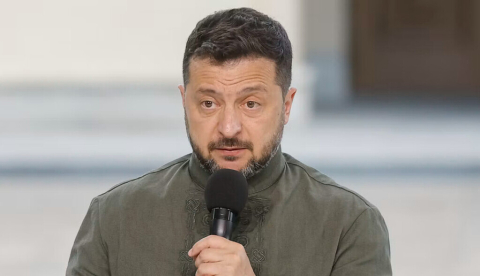 El presidente ucraniano, Volodymyr Zelensky, habla durante una conferencia de prensa en Kiev el 23 de agosto. Sergey Dolzhenko / EPA
