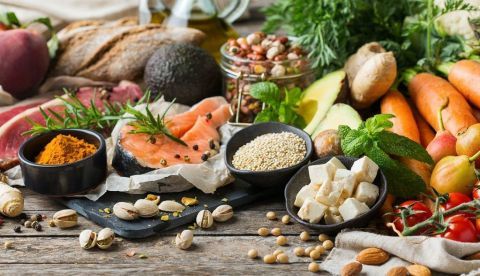 La dieta mediterránea previene el envejecimiento celular y disminuye el peso