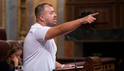 Nahuel González (IU) echa en cara en el Congreso a Vox su “cobardía” con los menores migrantes en Ceuta y recuerda a Figaredo que “pidió ‘cazar’ a personas, a niños, y hoy es ya una realidad”