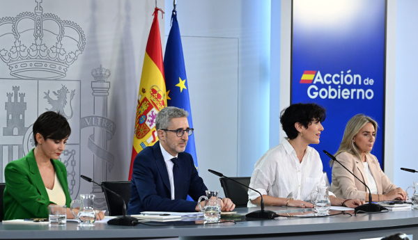 Los ministros Isabel Rodríguez, Arcadi España, Elma Saiz y Milagros Tolón durante la rueda de prensa posterior al Consejo de Ministros. | Pool Moncloa/Borja Puig de la Bellacasa. La Moncloa, Madrid - 2.6.2026