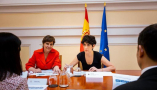 La ministra de Inclusión, Seguridad Social y Migraciones y portavoz del Gobierno, Elma Saiz, durante una reunión. / © lamoncloa.gob.es. Ministerio de la Presidencia.