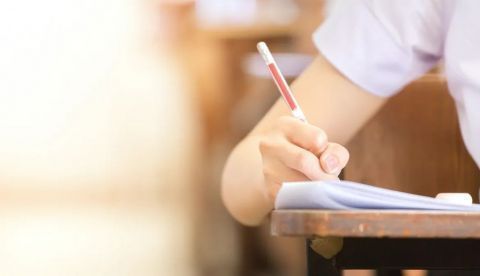 El nuevo perfil del opositor: trabajadora que prepara 2 o 3 pruebas a la vez