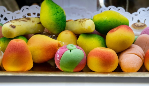 Figuritas de mazapán en forma de frutas. CMG_IG/Shuttesrtock