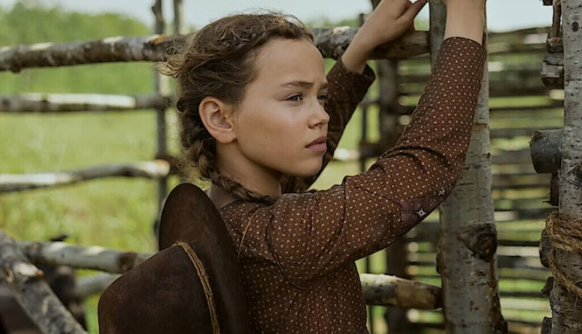Cómo la adaptación de Netflix de La casa de la pradera amplía el libro y la serie de televisión para adaptarlos a la actualidad.