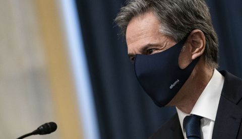 El jefe de la diplomacia estadounidense, Antony Blinken, envió una carta al presidente afgano, Ashraf Ghani, en la que propone una hoja de ruta para "acelerar" el proceso de paz con los talibanes.