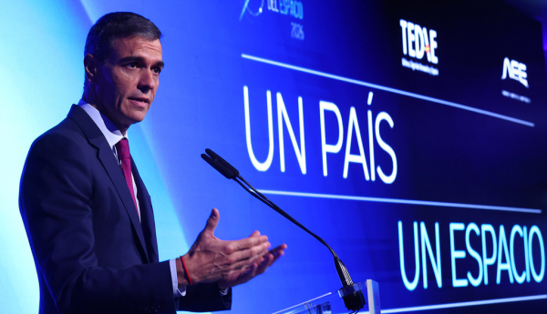 El presidente del Gobierno, Pedro Sánchez, durante su intervención en la clausura del Congreso del Espacio 2026. | Pool Moncloa / Fernando Calvo. Auditorio Mutua Madrileña, Madrid - 20.5.2026