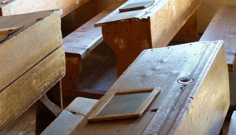 Las escuelas públicas, privadas y la educación democrática en Rafael Martínez (1930)