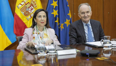 La ministra de Defensa, Margarita Robles, durante la videoconferencia con la Guardia de Fronteras. / © lamoncloa.gob.es. Ministerio de la Presidencia.