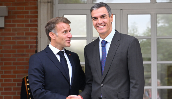 Pedro Sánchez se reúne con Emmanuel Macron y reafirma la necesidad de impulsar una mayor soberanía europea