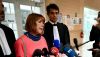 Gisèle Pelicot s'adresse aux médias dans le Palais de justice d'Avignon où a lieu le procès de son ancien compagnon Dominique Pelicot accusé de l'avoir droguée pendant près de dix ans et d'avoir invité des étrangers à la violer à leur domicile de Mazan, le 16 septembre 2024. Christophe Simon/AFP