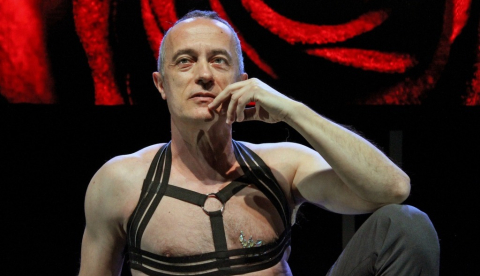 ‘Paraíso’: inquietante tragi-comedia unipersonal