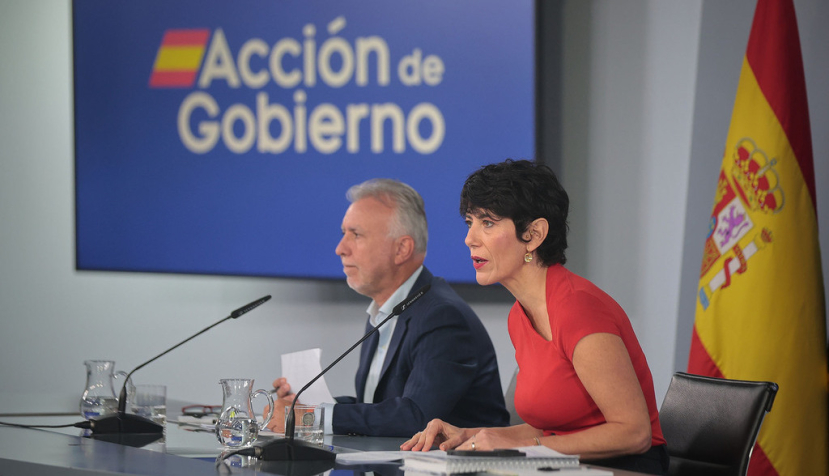 La ministra de Inclusión, Seguridad Social y Migraciones, y portavoz del Gobierno, Elma Saiz, durante su intervención en la rueda de prensa. | Pool Moncloa/Sandra Armada. La Moncloa, Madrid - 22.9.2026