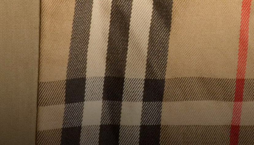 El enigma de la gabardina Burberry: ¿por qué algunos productos pasan de moda mientras que otros se convierten en “atemporales”?